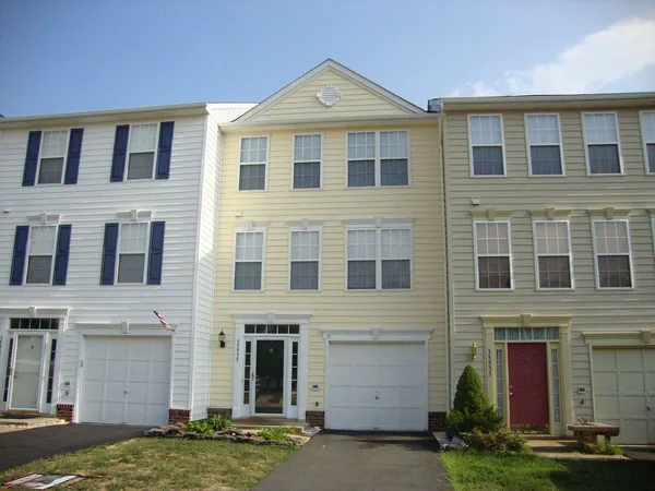 $525,000 | 35935 Clover Terrace, Round Hill, VA 20141