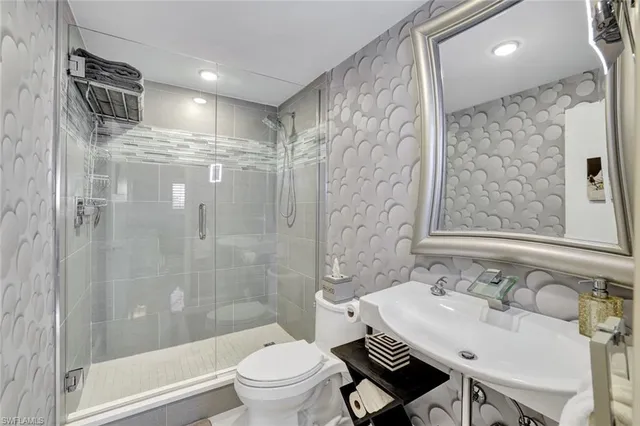 $649,900 | 555 Park Shore Drive, Unit B503, Naples, FL 34103