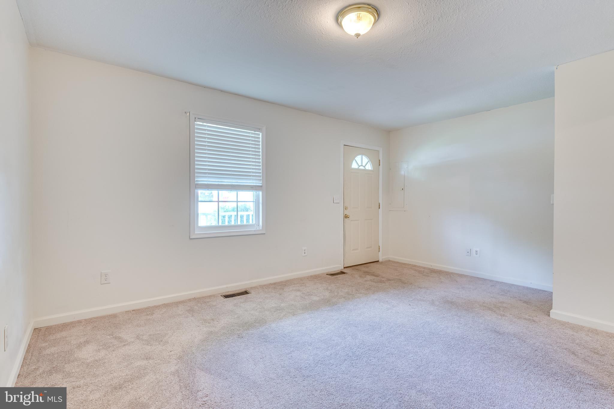 402 Burns Street Ranson, WV 25438 - Photo 7 of 45