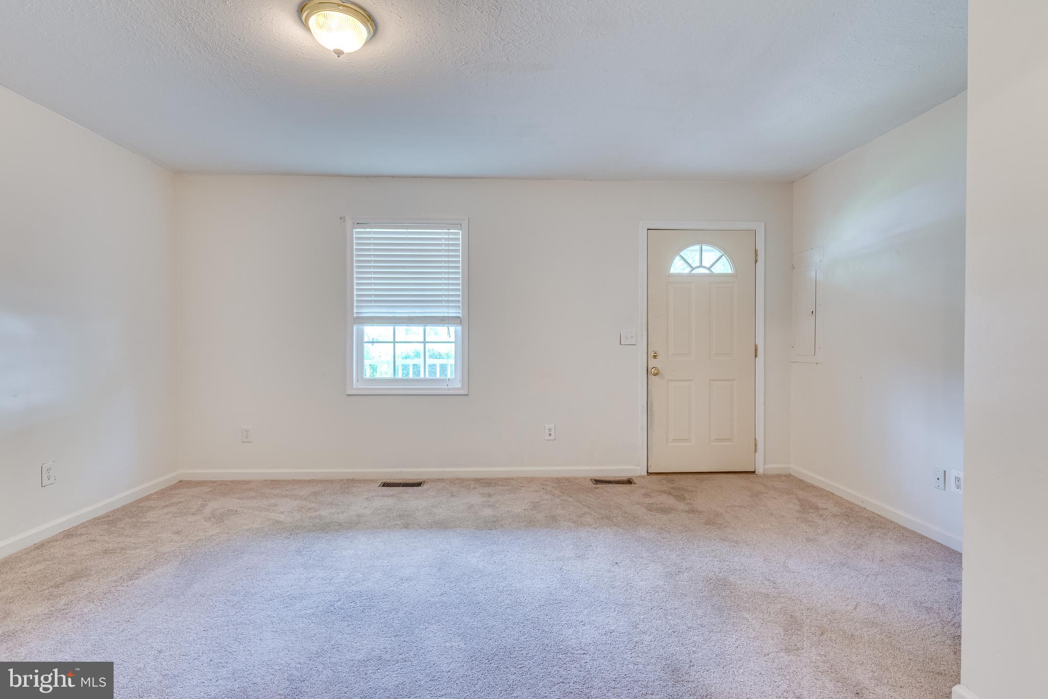 402 Burns Street Ranson, WV 25438 - Photo 8 of 45