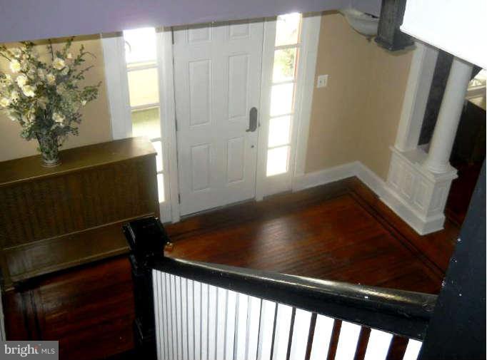 236 Mallow Hill Road Baltimore, MD 21229 - Photo 2 of 25 Interior (General) Foyer Entry