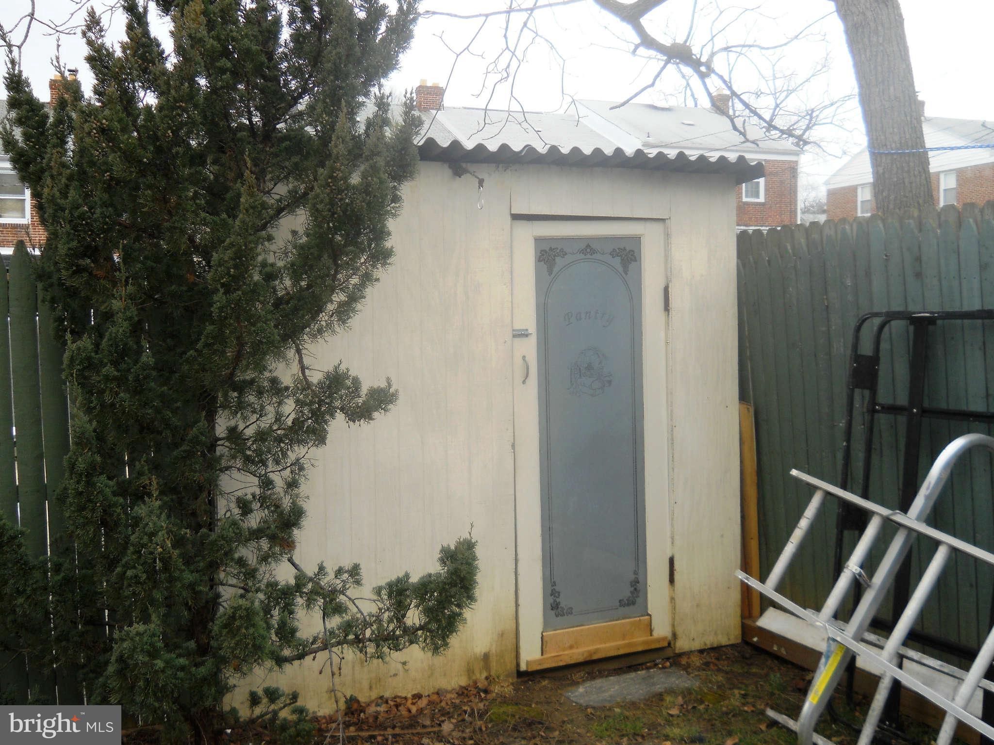 236 Mallow Hill Road Baltimore, MD 21229 - Photo 19 of 25 Exterior (General) Shed