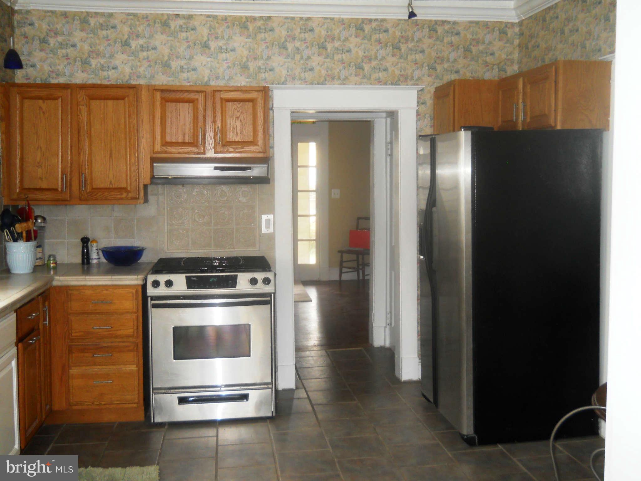 236 Mallow Hill Road Baltimore, MD 21229 - Photo 8 of 25 Kitchen