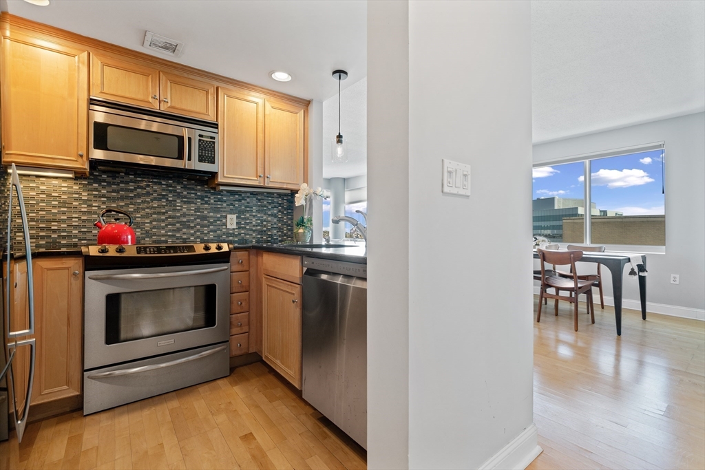 8-10 Museum Way, Unit 1429 Cambridge, MA 02141 - Photo 11 of 36