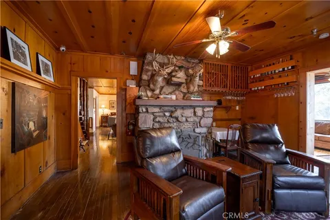 a view of livingroom with furniture