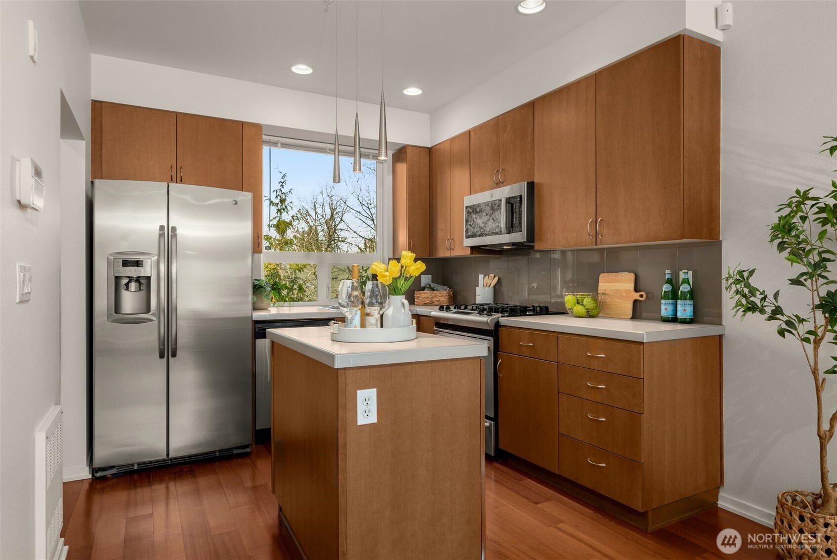 15212 Northeast 81st Way, Unit 103 Redmond, WA 98052 - Photo 11 of 35