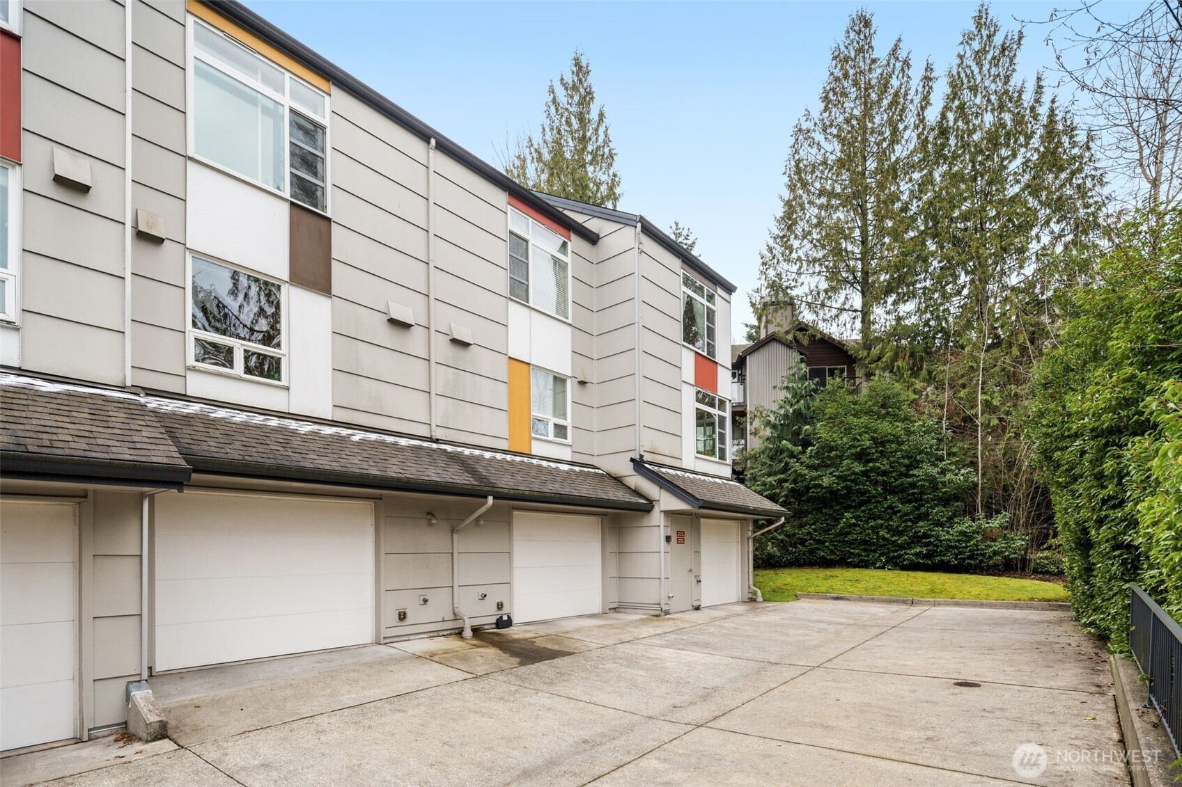 15212 Northeast 81st Way, Unit 103 Redmond, WA 98052 - Photo 28 of 35