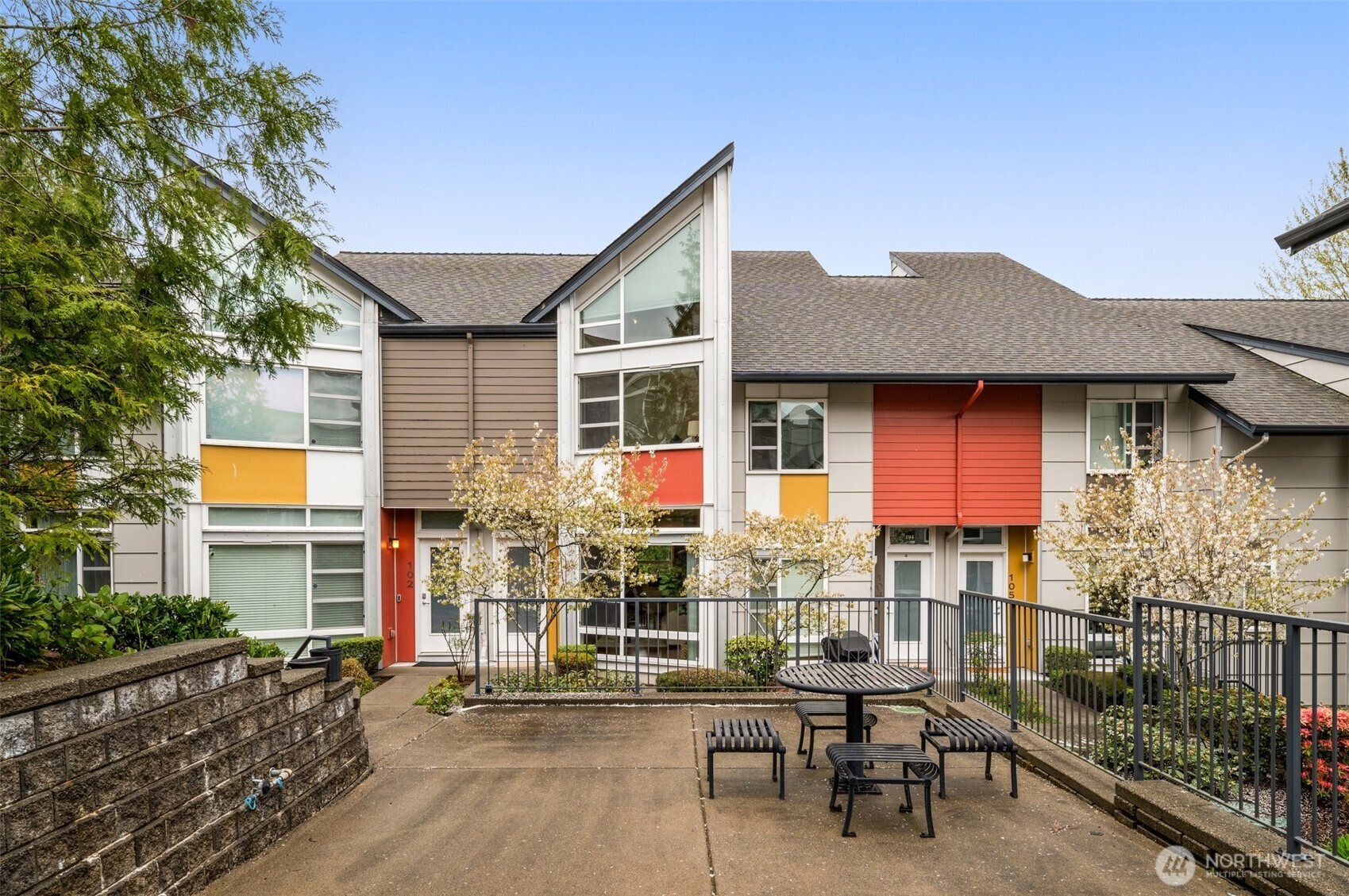 15212 Northeast 81st Way, Unit 103 Redmond, WA 98052 - Photo 30 of 35