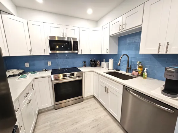 $5,000 | 1357 Northeast Ocean Boulevard, Unit 312, Jensen Beach, FL 34957