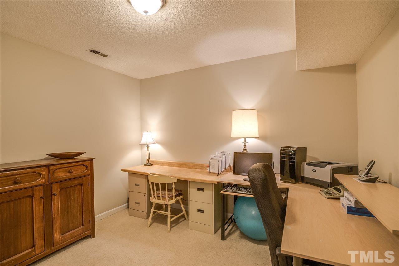 6612 Glendower Road Raleigh, NC 27613 - Photo 15 of 25