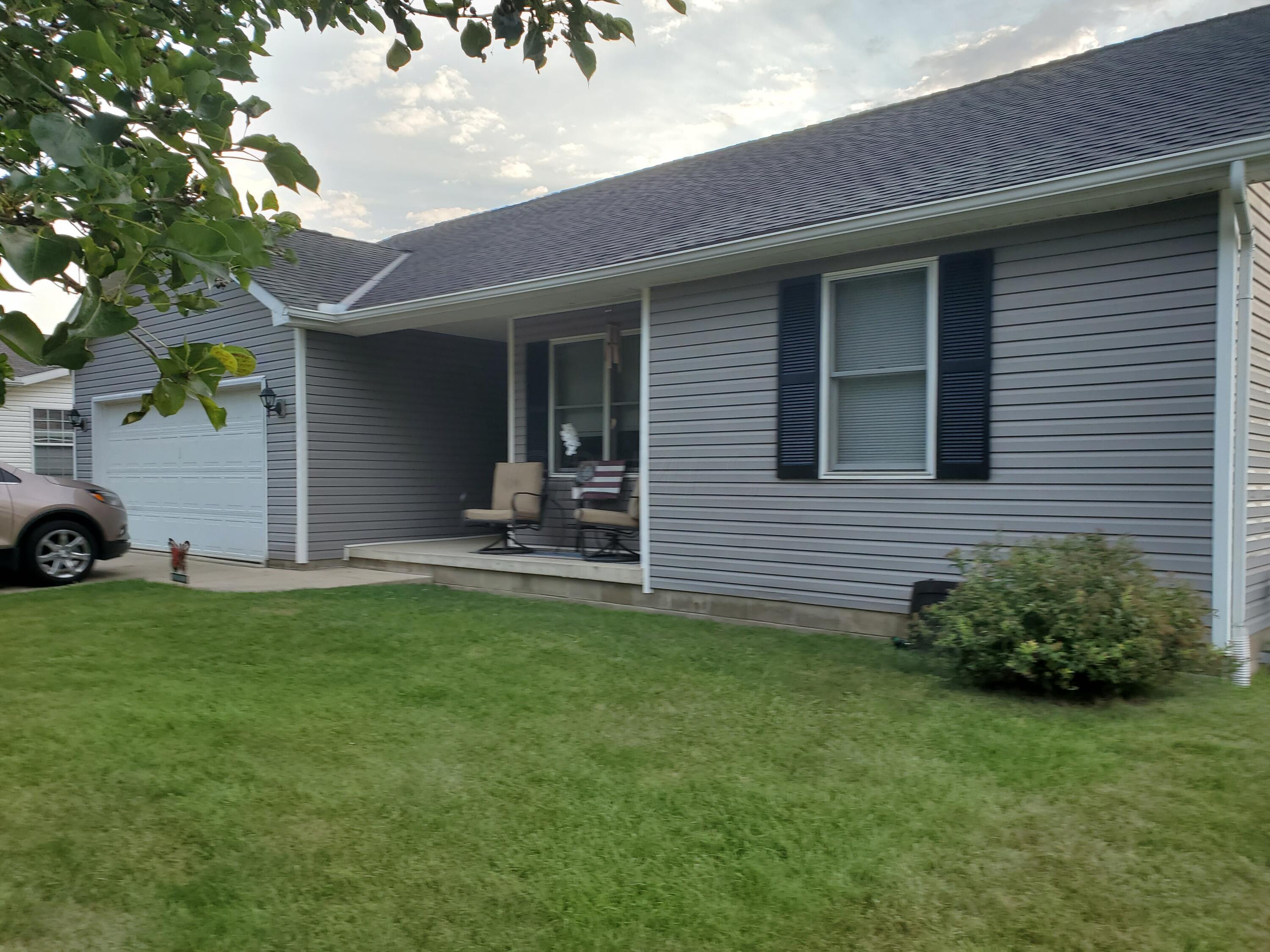 5019 Lee Road Ashville, OH 43103 - Photo 2 of 32