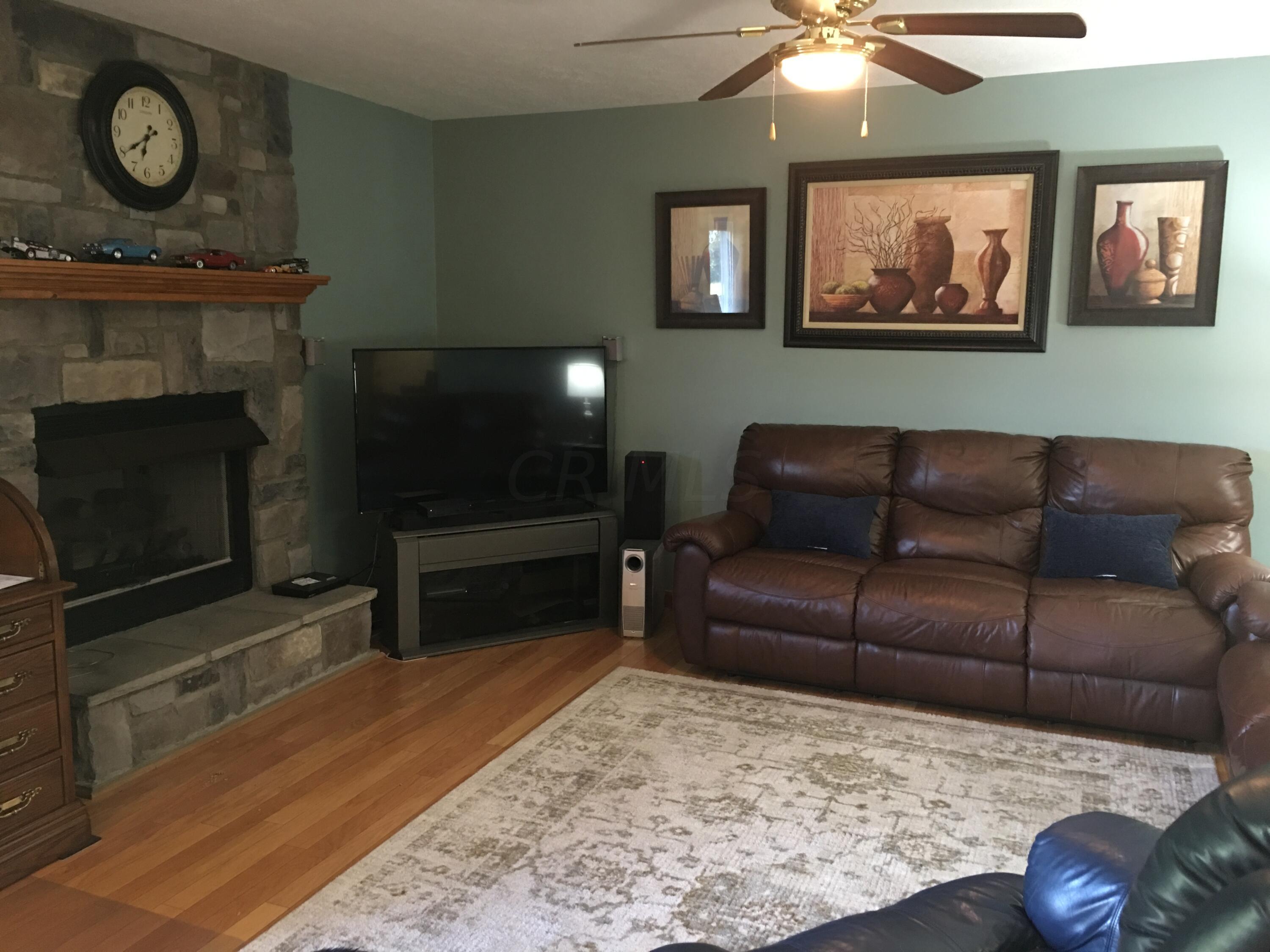 5019 Lee Road Ashville, OH 43103 - Photo 7 of 32