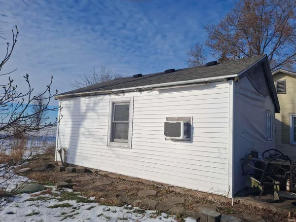 $140,000 | 9015 Highway 63, Perrysville, IN 47974