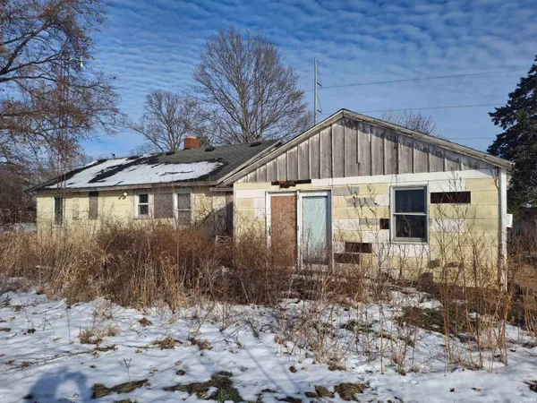 $140,000 | 9015 Highway 63, Perrysville, IN 47974