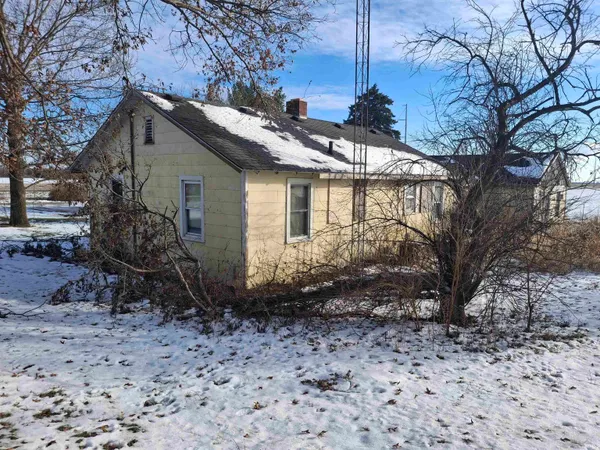 $140,000 | 9015 Highway 63, Perrysville, IN 47974