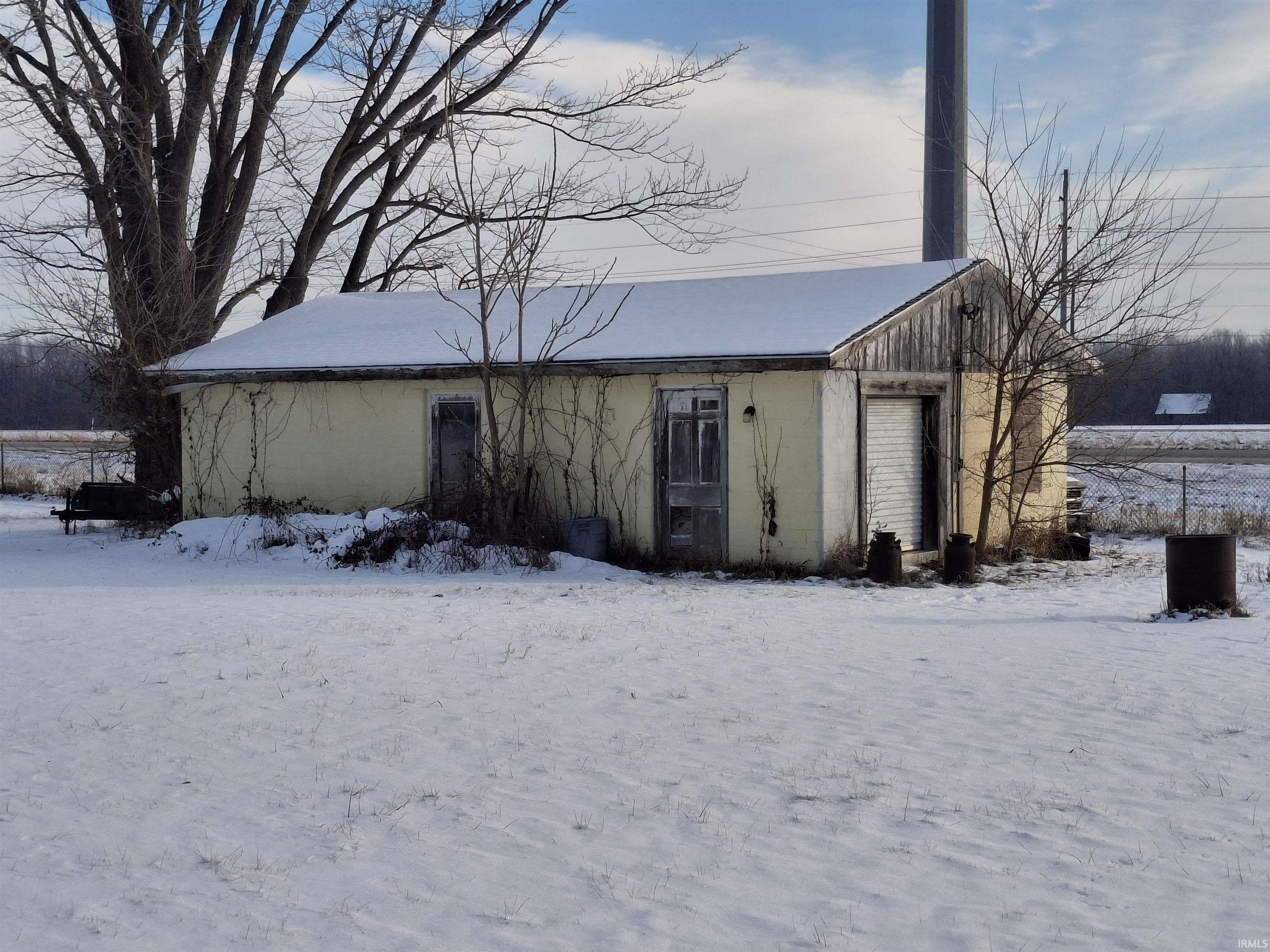 9015 Highway 63 Perrysville, IN 47974 - Photo 9 of 36