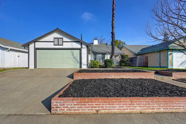 $455,000 | 2611 Stoughton Way, Sacramento, CA 95827
