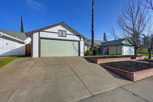 $455,000 | 2611 Stoughton Way, Sacramento, CA 95827