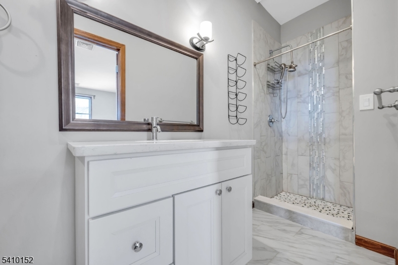 10 Red Robin Way Flemington, NJ 08822 - Photo 14 of 31