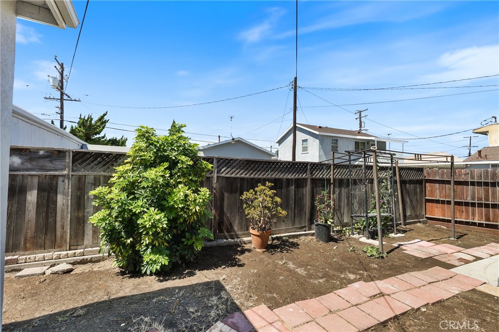 15323 Paramount Boulevard Paramount, CA 90723 - Photo 33 of 72 15329 Paramount Blvd: Home / Backyard