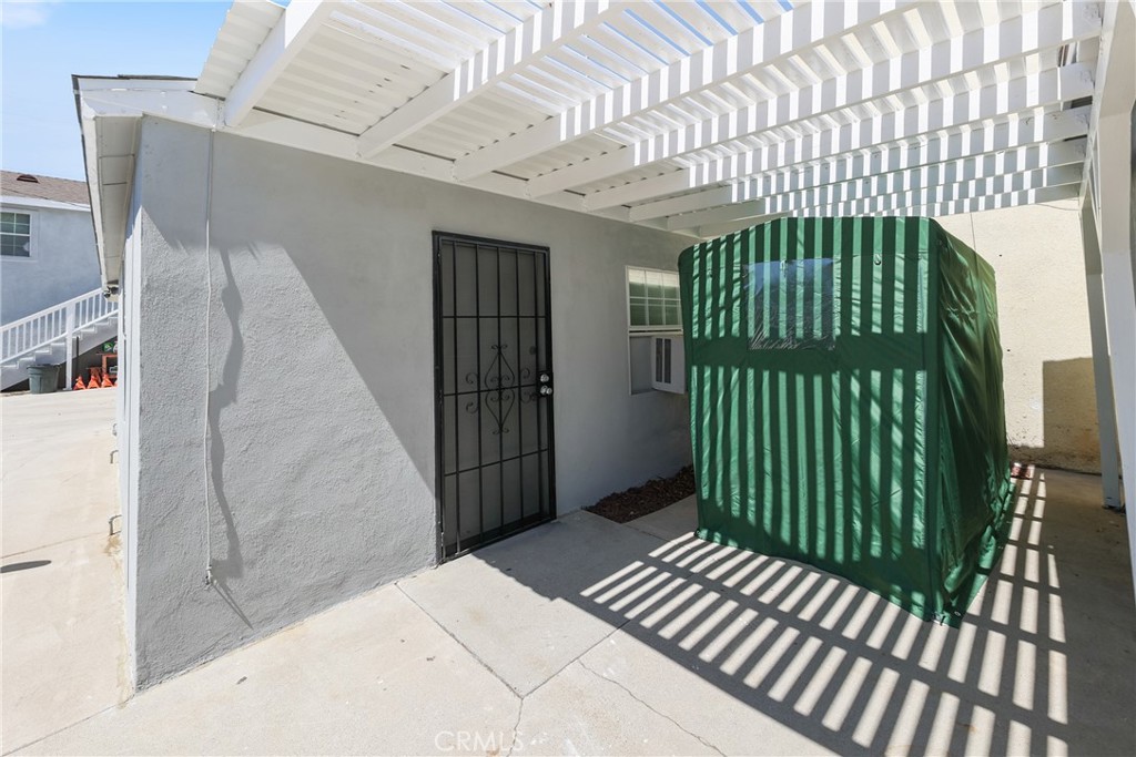 15323 Paramount Boulevard Paramount, CA 90723 - Photo 44 of 72 15323 1/2 Paramount Blvd: 1 BR/1 BA Lower Unit