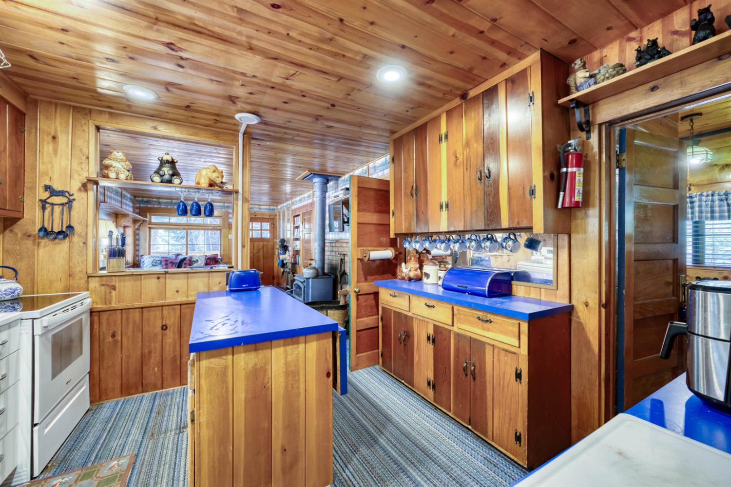 61504 Huntington Lake Road, Unit 6 Mono Hot Springs, CA 93642 - Photo 25 of 49