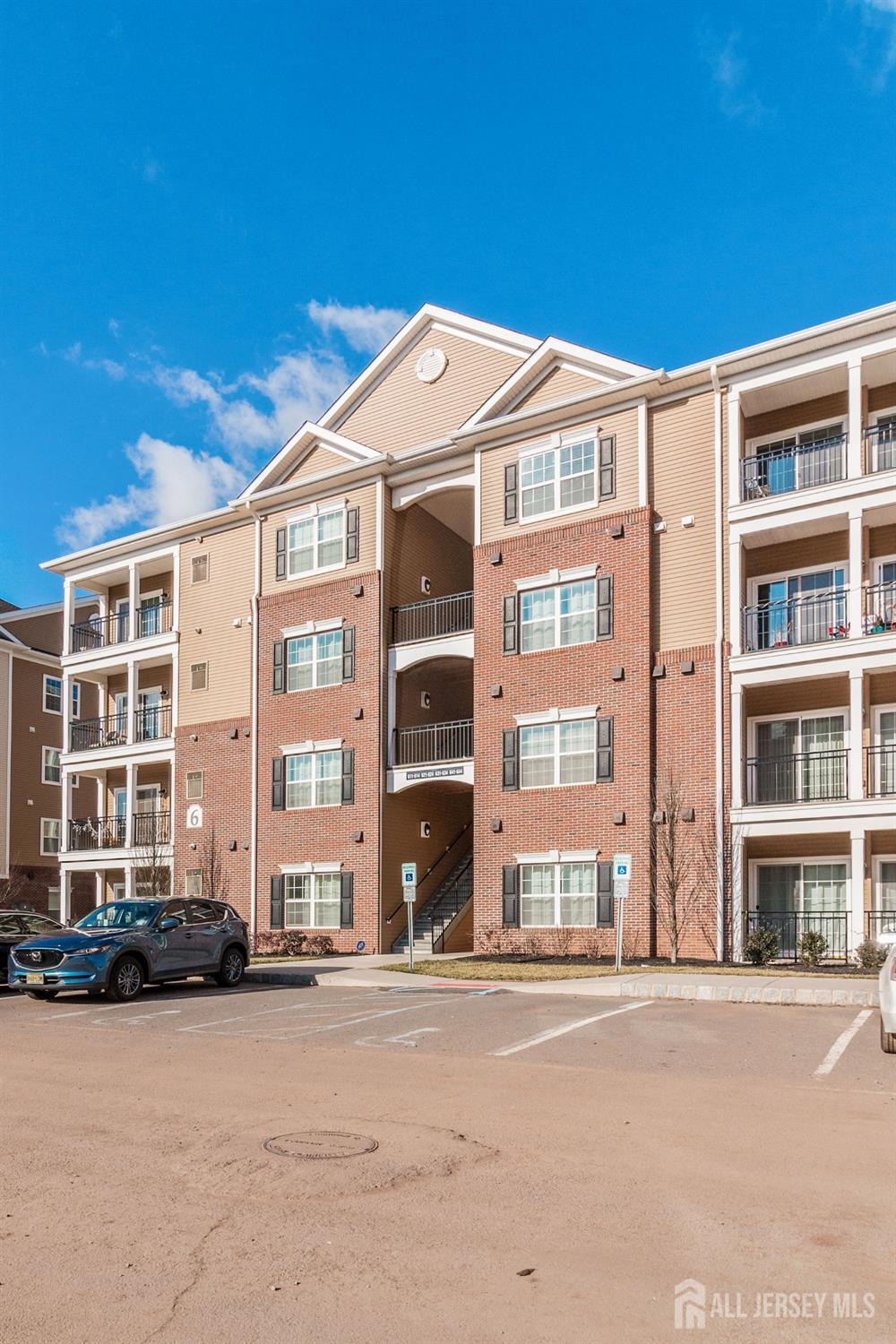 643 Strassle Way, Unit 643 South Plainfield, NJ 07080 - Photo 1 of 22