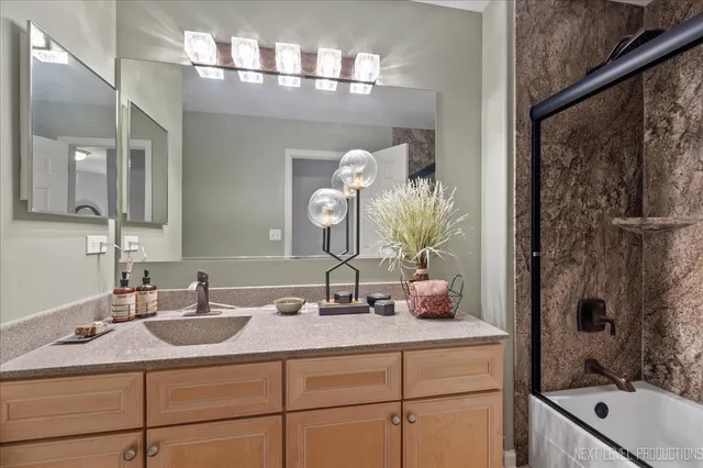 $410,000 | 332 Wolcott Lane, Batavia, IL 60510