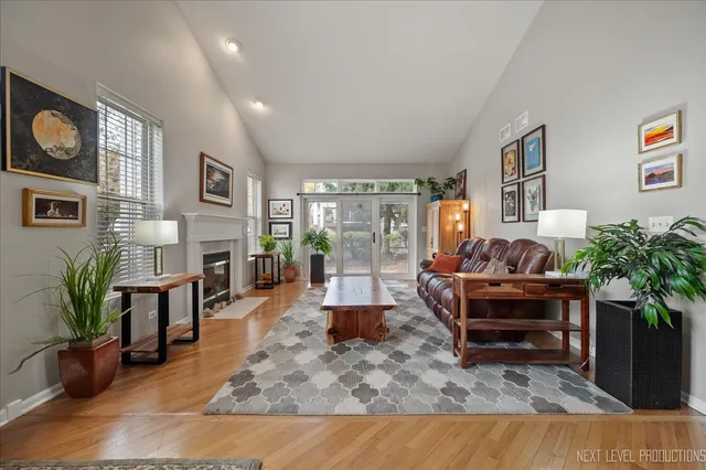 $410,000 | 332 Wolcott Lane, Batavia, IL 60510