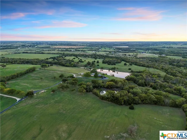 a view of a green field with lots of green space