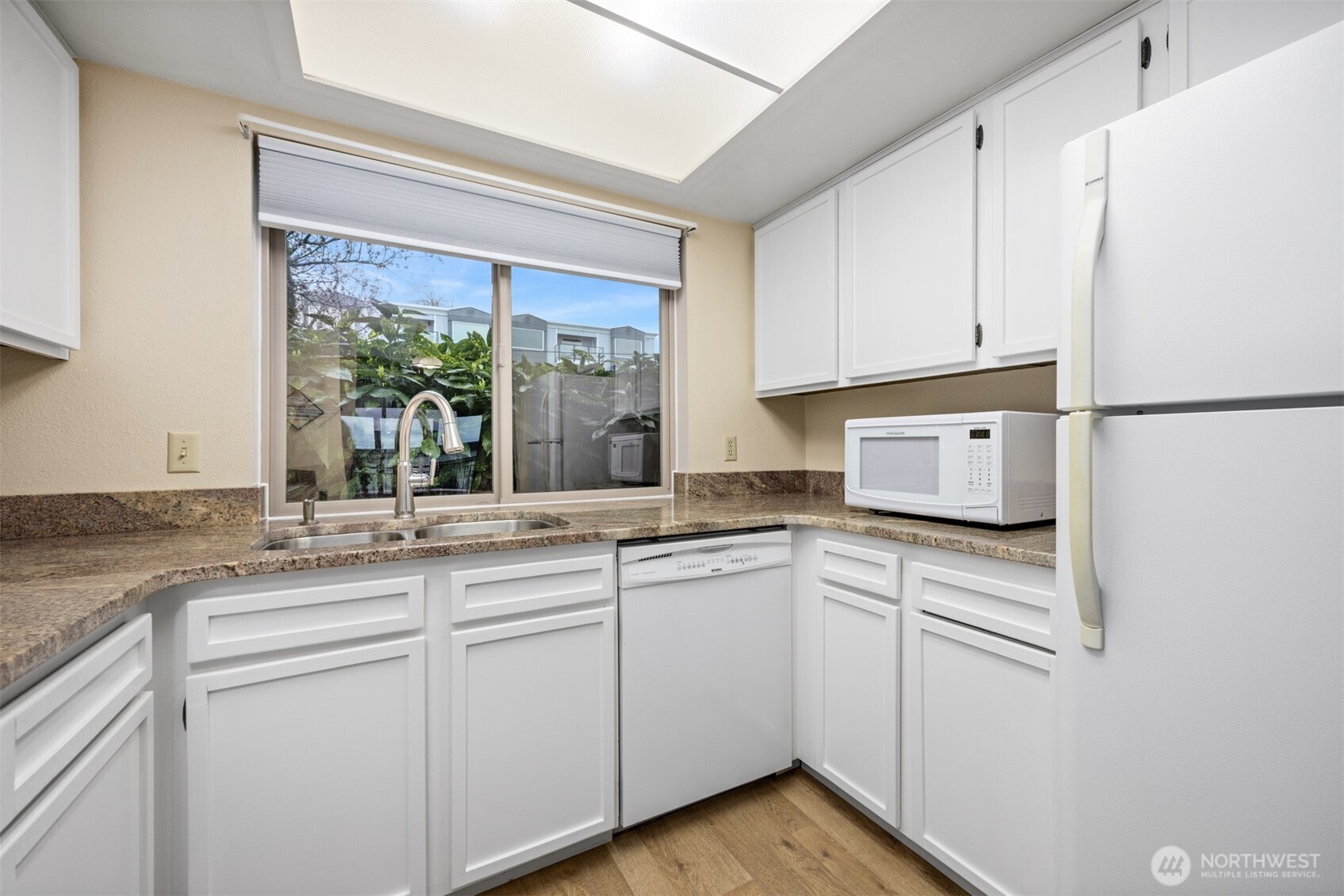 700 11th Street, Unit C1 Bellingham, WA 98225 - Photo 11 of 35