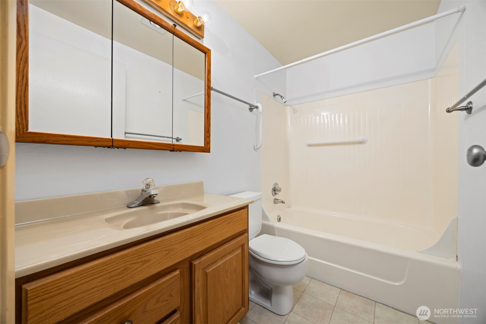 700 11th Street, Unit C1 Bellingham, WA 98225 - Photo 22 of 35