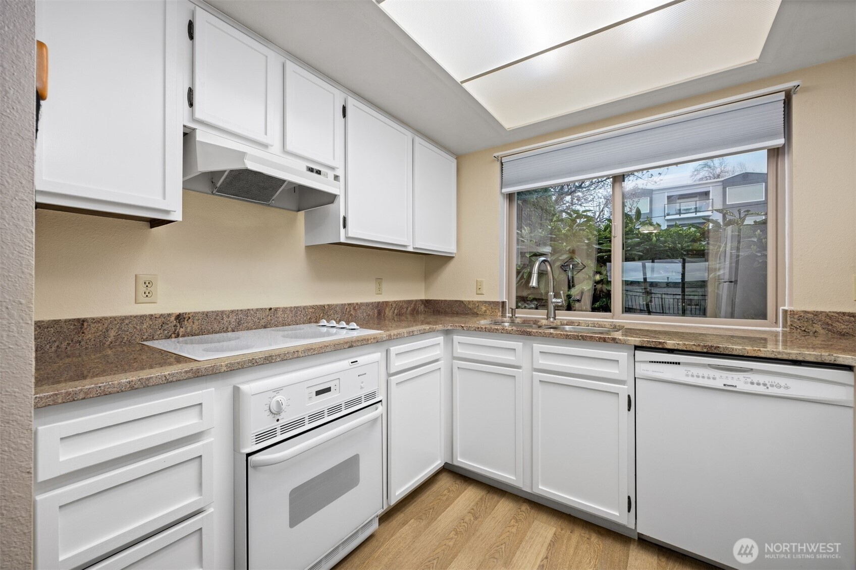 700 11th Street, Unit C1 Bellingham, WA 98225 - Photo 10 of 35