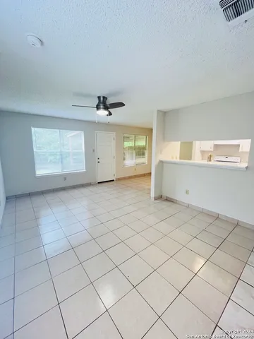 $1,295 | 6319 Waddesdon Wood, San Antonio, TX 78233