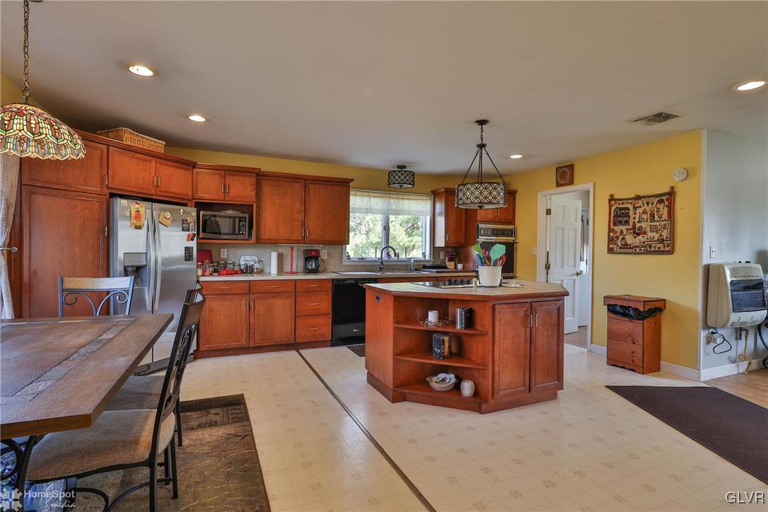 8953 North Loop Road Slatington, PA 18080 - Photo 17 of 50 Gallery Image 17