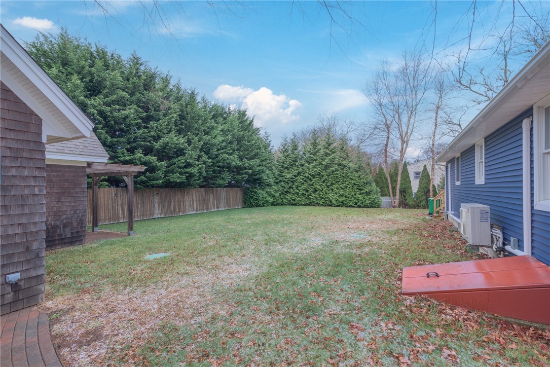 93 Hemlock Road South Kingstown, RI 02879 - Photo 19 of 21 Gallery Image 19
