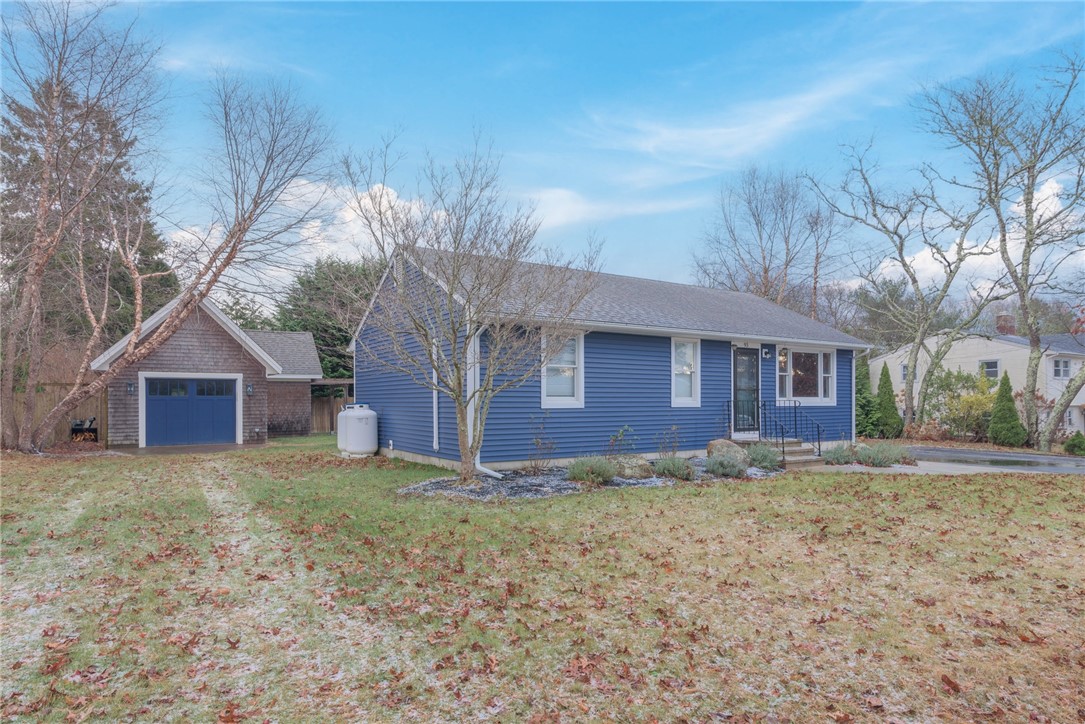 93 Hemlock Road South Kingstown, RI 02879 - Photo 2 of 21 Gallery Image 2
