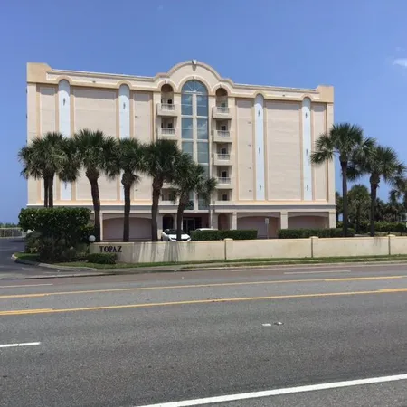 $2,700 | 735 N Highway, Unit 301, Indialantic, FL 32903