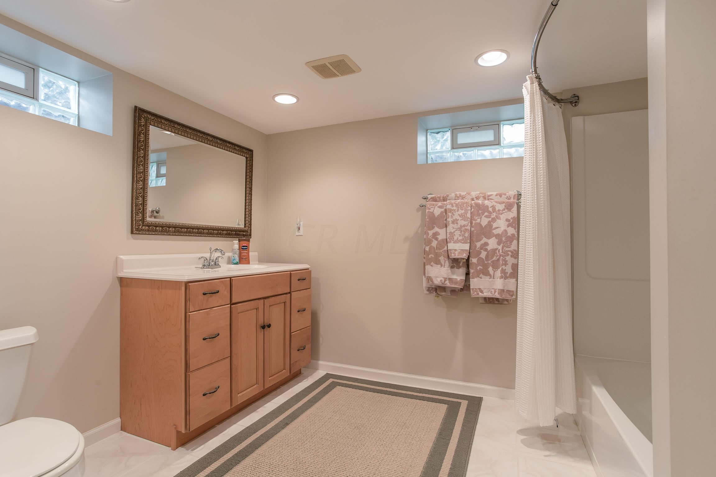 3577 Redding Road Columbus, OH 43221 - Photo 18 of 23