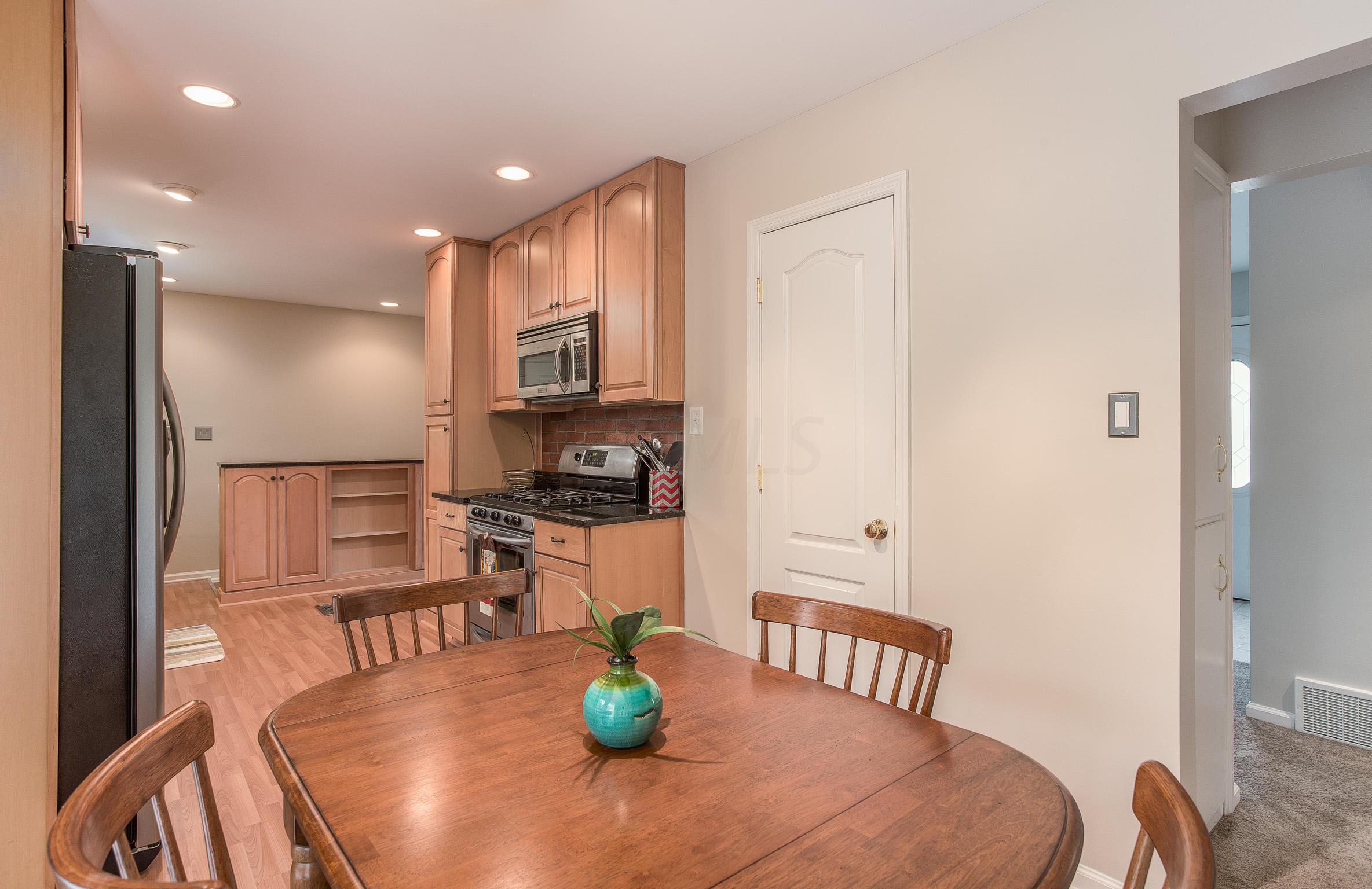 3577 Redding Road Columbus, OH 43221 - Photo 9 of 23