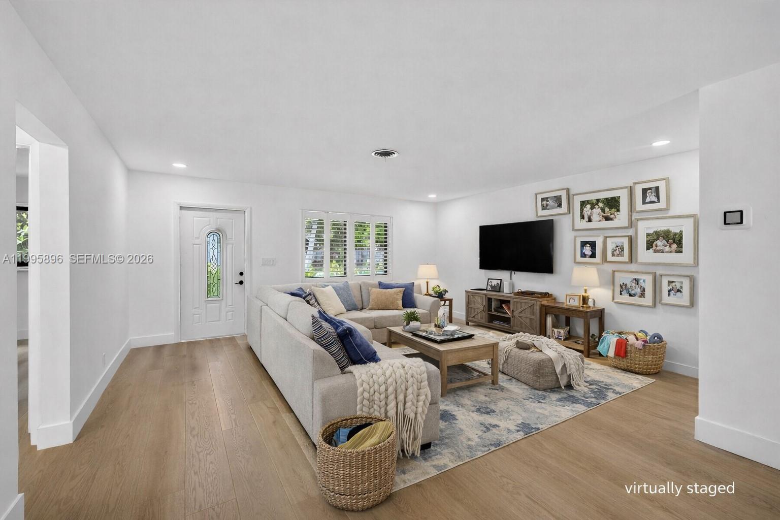 2481 Southeast 15th Street Pompano Beach, FL 33062 - Photo 8 of 21 Gallery Image 8