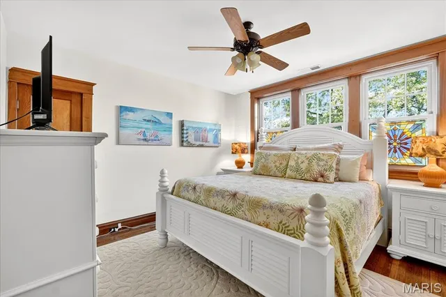 $670,000 | 7498 Teasdale Avenue, University City, MO 63130