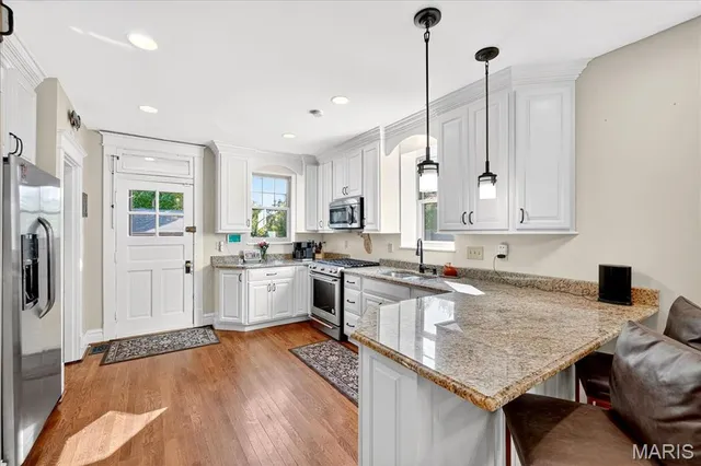 $670,000 | 7498 Teasdale Avenue, University City, MO 63130