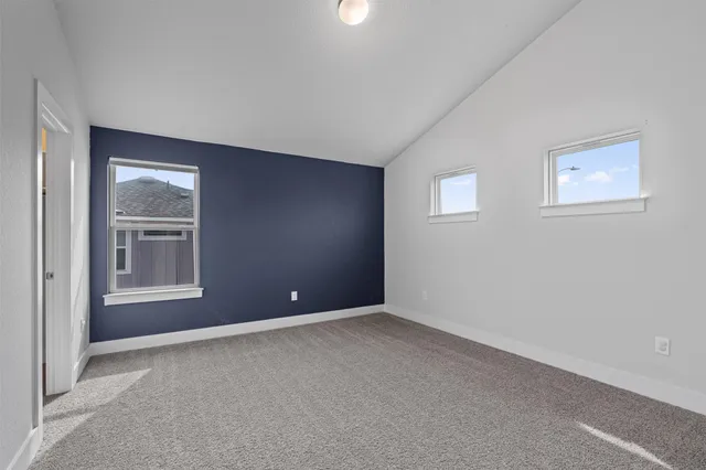 $2,250 | 11217 Charger Way, Manor, TX 78653