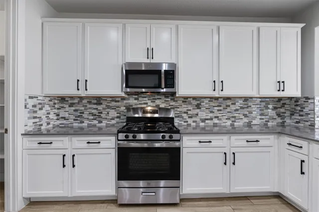 $2,250 | 11217 Charger Way, Manor, TX 78653