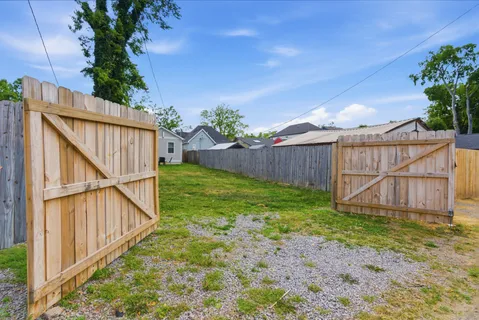 $425,000 | 1812 10th Avenue North, Nashville, TN 37208