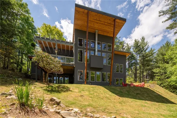 $1,295,000 | 127 Bitter Root Drive, Blowing Rock, NC 28605