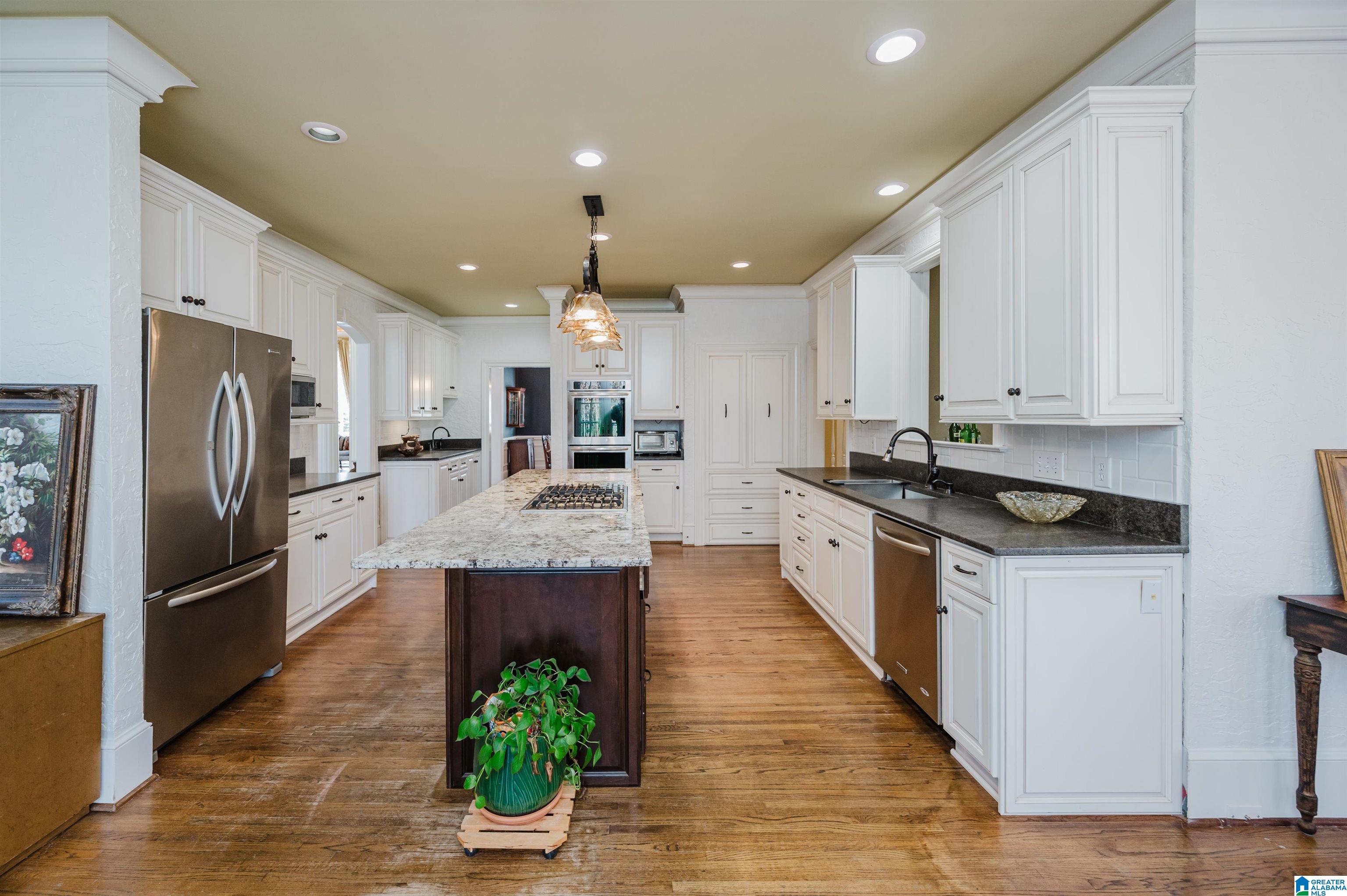 1097 Greymoor Road Birmingham, AL 35242 - Photo 13 of 84