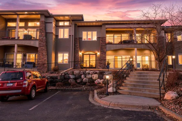 $265,000 | 10806 South Shore Drive, Unit 103, Plymouth, MN 55441