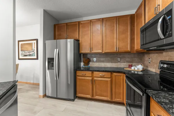 $265,000 | 10806 South Shore Drive, Unit 103, Plymouth, MN 55441
